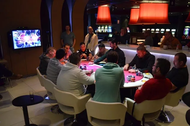 © 2026 Pokercity | De finaletafel | 2014/08 - Rotterdam Poker Series - 1.000 eu Big Stack Main Event De finaletafel | 2014/08 - Rotterdam Poker Series - 1.000 eu Big Stack Main Event